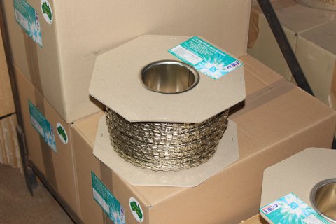 Roll of quick connect female terminals